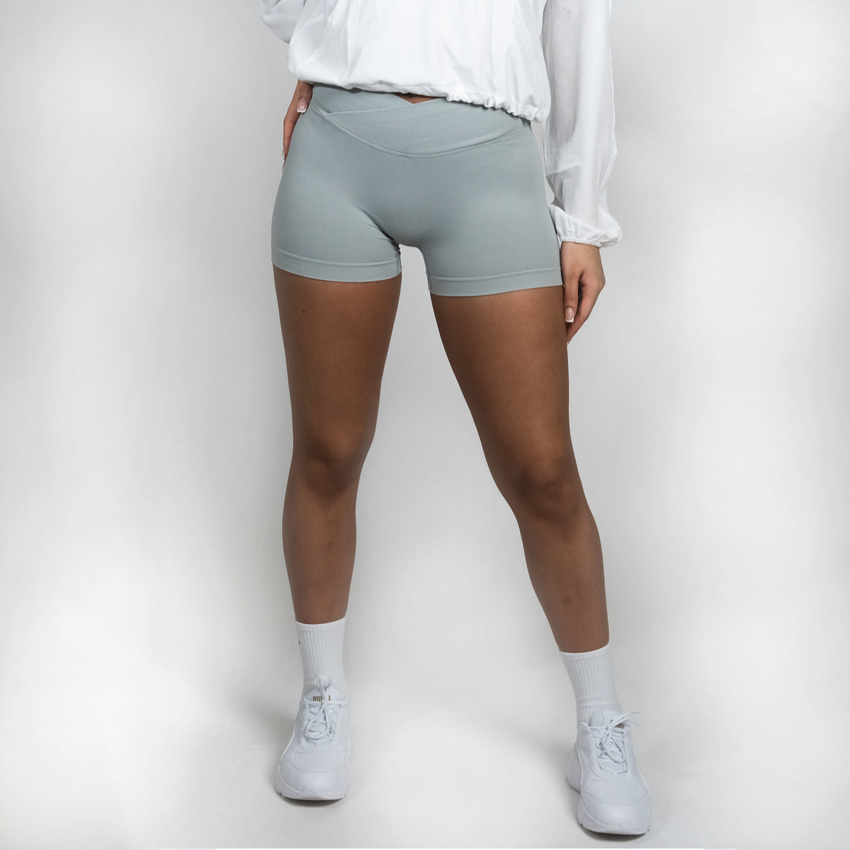 Scrunch VBelt - Gray Shorts